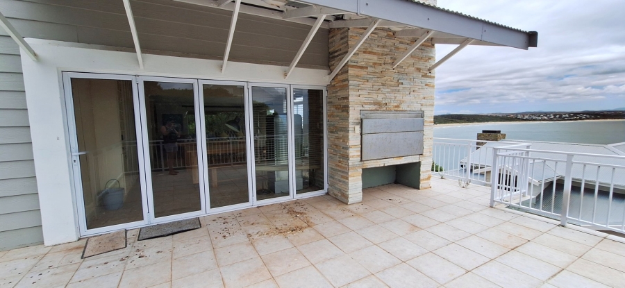 4 Bedroom Property for Sale in Vleesbaai Western Cape